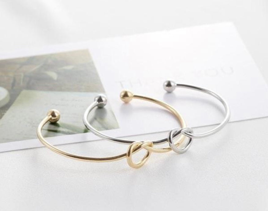 Love Knot Bracelet, Gold