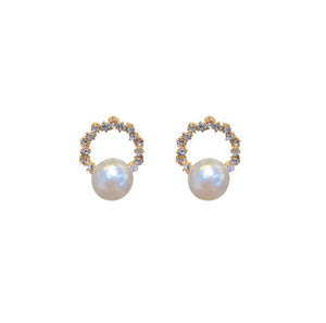 Studded Pearl Wreath Earring
